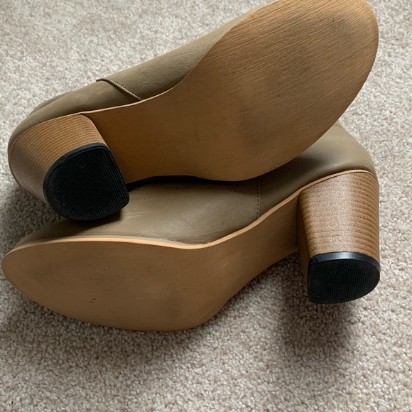 Tan Block Booties - Picture 3 of 3